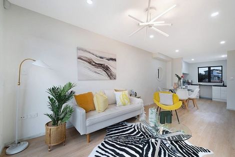 Photo of property in 5/1 Waters Place, New Lynn, Auckland, 0600