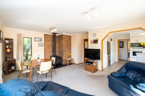 Photo of property in 2 Hunters Hill, Havelock North, 4130