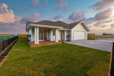 Photo of property in 8 Warlock Way, Papamoa, 3118