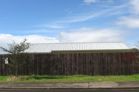 Photo of property in 14 Riserra Drive, Ranui, Auckland, 0612