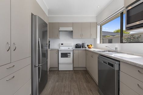 Photo of property in 49a Queen Road, Bellevue, Tauranga, 3110