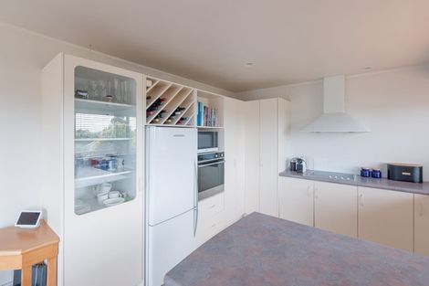 Photo of property in 2/310 Wairau Road, Glenfield, Auckland, 0629