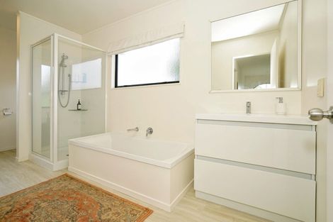 Photo of property in 32a Strowan Avenue, Fairfield, Hamilton, 3214