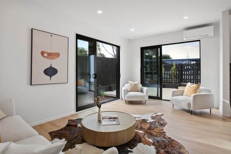Photo of property in 363d Bucklands Beach Road, Bucklands Beach, Auckland, 2012