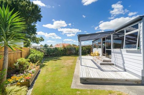 Photo of property in 10 Forbes Place, Kelvin Grove, Palmerston North, 4414