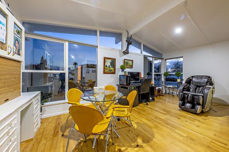 Photo of property in 77 Beeston Crescent, Manurewa, Auckland, 2102