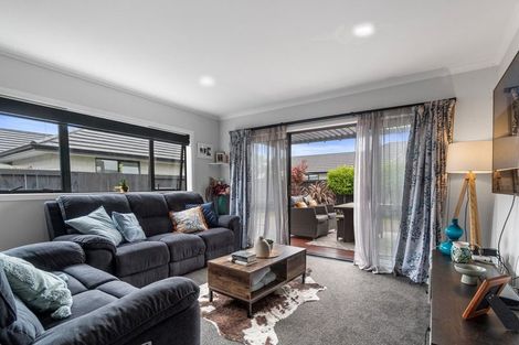 Photo of property in 24 Old Farm Road, Hamilton East, Hamilton, 3216