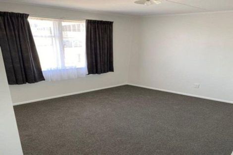 Photo of property in 12 Mosston Road, Castlecliff, Whanganui, 4501