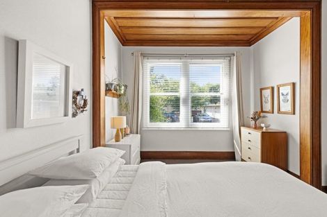 Photo of property in 14 Colenso Avenue, Hospital Hill, Napier, 4110