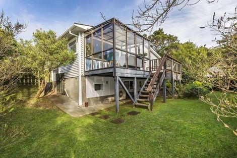 Photo of property in 140 Broderick Road, Johnsonville, Wellington, 6037