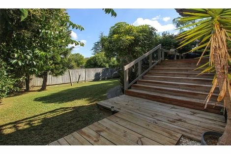 Photo of property in 2/2 Ceramco Place, Torbay, Auckland, 0630