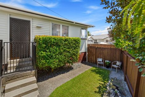 Photo of property in 114a Mcleod Road, Te Atatu South, Auckland, 0610