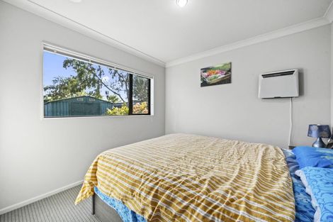 Photo of property in 18 Poppy Watts Grove, Stokes Valley, Lower Hutt, 5019
