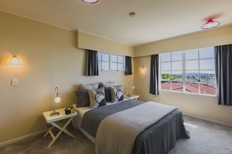 Photo of property in 81 Churchill Drive, Taradale, Napier, 4112