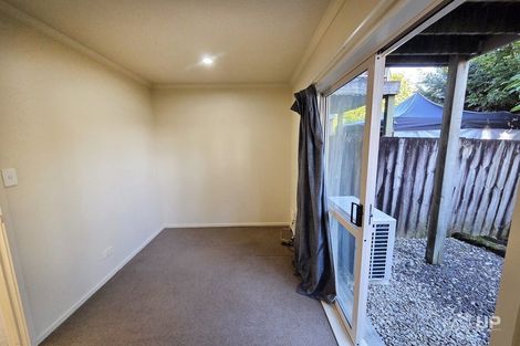 Photo of property in 3/4 Keeling Road, Henderson, Auckland, 0612