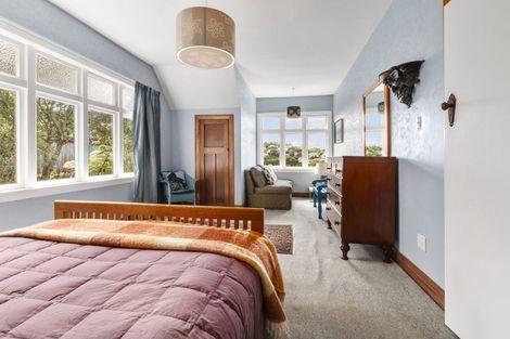 Photo of property in 29 Wadestown Road, Wadestown, Wellington, 6012