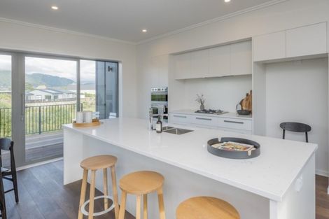 Photo of property in 3 Lamont Place, Waikanae, 5036