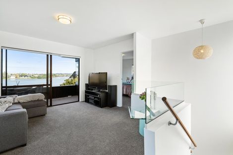Photo of property in 13 Constable Lane, West Harbour, Auckland, 0618