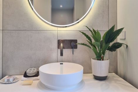 Photo of property in 2/23 Strowan Avenue, Fairfield, Hamilton, 3214