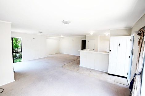 Photo of property in 3 Chardon Place, Henderson, Auckland, 0612