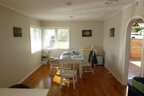 Photo of property in 16 Waione Avenue, Te Atatu Peninsula, Auckland, 0610