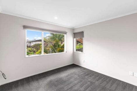 Photo of property in 58h Sunnyside Road, Sunnyvale, Auckland, 0612