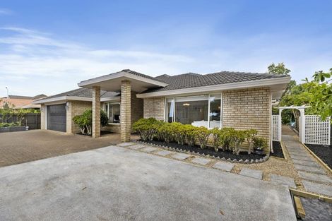 Photo of property in 29 Ambleside Drive, Northpark, Auckland, 2013