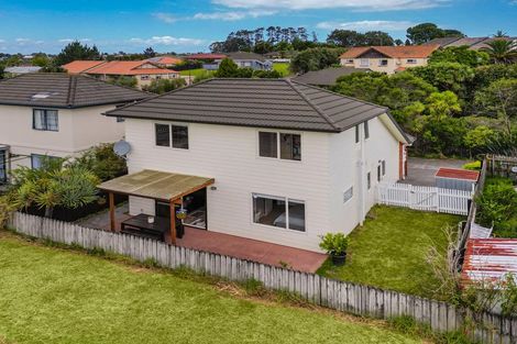 Photo of property in 8 Lucienne Drive, Ranui, Auckland, 0612