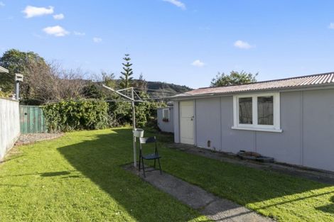 Photo of property in 16 Cleland Crescent, Naenae, Lower Hutt, 5011