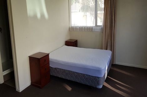 Photo of property in 8d Schnapper Rock Road, Schnapper Rock, Auckland, 0632