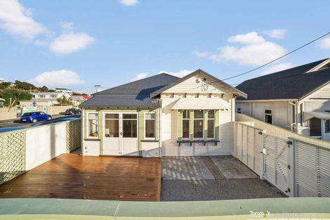 Photo of property in 174 Rongotai Road, Kilbirnie, Wellington, 6022