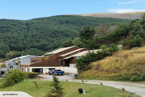 Photo of property in 13 Mckerrow Place, Sunshine Bay, Queenstown, 9300