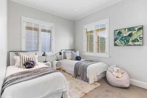 Photo of property in 5 Clarence Road, Northcote Point, Auckland, 0627