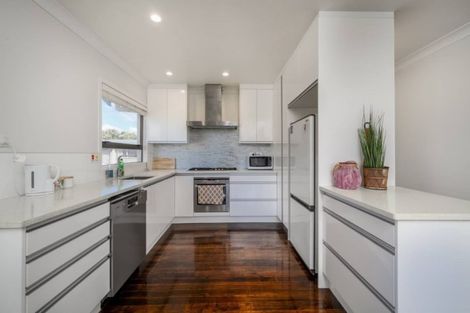 Photo of property in 46 Bleakhouse Road, Howick, Auckland, 2014