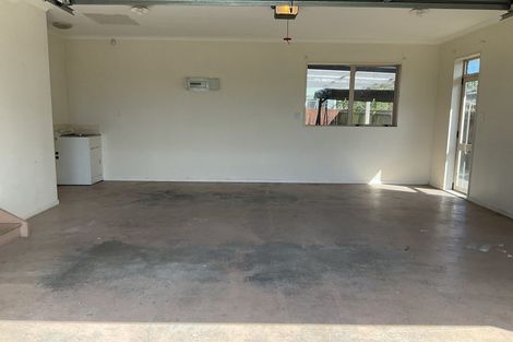 Photo of property in 10 Sambrooke Crescent, Flat Bush, Auckland, 2019