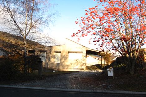 Photo of property in 3 Elva Dawson Place, Arrowtown, 9302