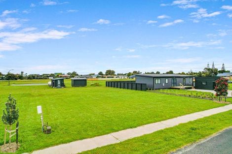 Photo of property in 12 Motutere Drive, Matarangi, 3592