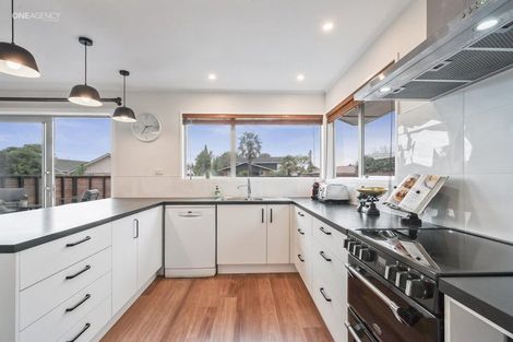 Photo of property in 15 Chilton Drive, Mairehau, Christchurch, 8052