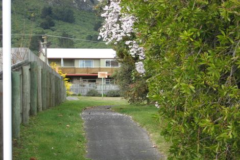 Photo of property in 33 Irwin Place, Kinloch, Taupo, 3377