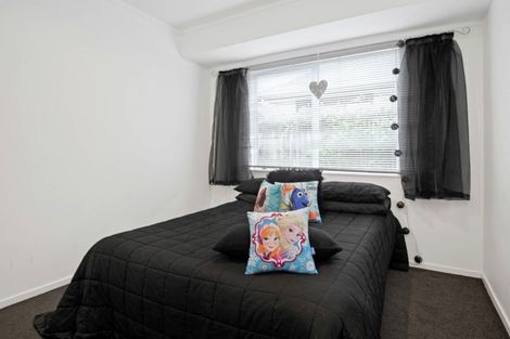 Photo of property in 6 Lushington Place, Huntington Park, Auckland, 2013