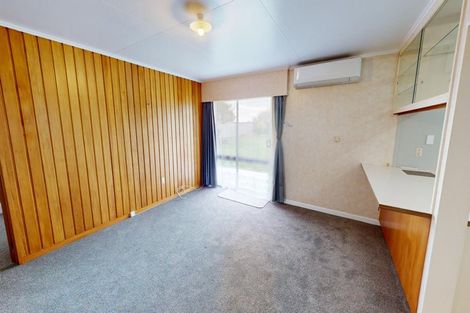 Photo of property in 42 Kimberley Grove, Westbrook, Palmerston North, 4412