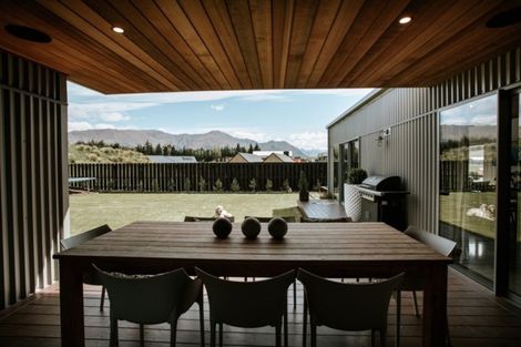 Photo of property in 15 Bargour Street, Wanaka, 9305
