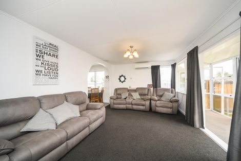 Photo of property in 39 Wood Street, Takaro, Palmerston North, 4410