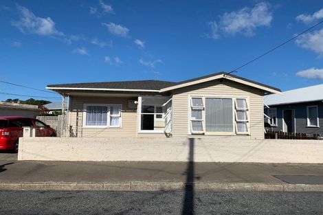 Photo of property in 42 Strathavon Road, Miramar, Wellington, 6022