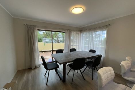 Photo of property in 18 King Richard Place, Browns Bay, Auckland, 0630
