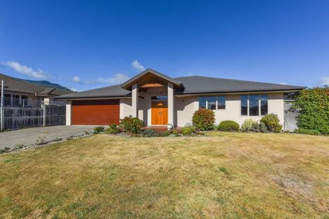 Photo of property in 5 Nautique Place, Waikawa, Picton, 7220