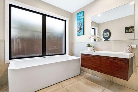 Photo of property in 70 Palm Springs Boulevard, Papamoa Beach, Papamoa, 3118