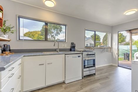 Photo of property in 10 Tranmere Road, Fairfield, Hamilton, 3214