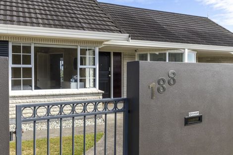 Photo of property in 188 Mangorei Road, Merrilands, New Plymouth, 4312