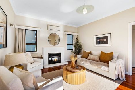 Photo of property in 16 Douglas Mclean Avenue, Marewa, Napier, 4110